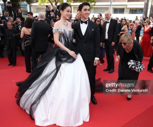 Thảm đỏ Cannes ngày 11: Bình An - Phương Nga lần đầu đổ bộ, đỉnh nhất là siêu mẫu Coco Rocha và Á hậu Hoàn vũ!