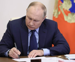 28 nước trút đòn vào Nga, Đức ‘phất cờ đầu tiên' vì Ukraine: TT Putin ký lệnh đáp trả, đòn giáng sẵn sàng