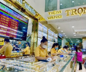 Giá vàng liên tục 'nhảy múa': Dự báo mức 150 triêu/lượng không còn xa