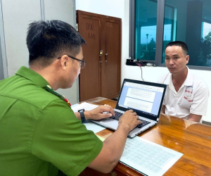 Người đàn ông ở Hà Nội sập bẫy 'thiên thạch' 250 triệu USD