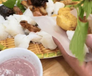 MXH tranh cãi về cách ăn bún đậu đúng, nhiều người hoang mang: 'Hoá ra trước giờ mình ăn sai cách ư'