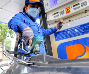 Giá xăng và dầu diesel đồng loạt giảm