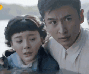 5 phim Hoa ngữ dở nhất mọi thời đại: Hạng 1 bị gỡ gấp vì cảnh quay thô tục động chạm vòng một phụ nữ