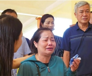 Lý do bà ngoại không xem camera vào ngày bé 5 tuổi bị bỏ quên trên xe đưa đón dẫn đến tử vong