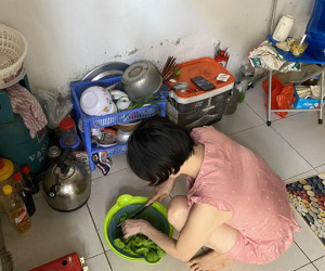 Hà Nội đắt đỏ, lương không đủ sống, công nhân rời phố về quê