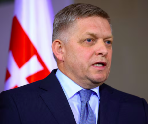 Thủ tướng Slovakia xuất viện sau vụ ám sát