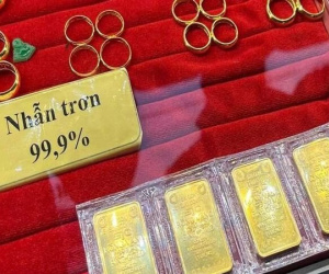 Vàng bị ‘thổi bay’ 3 triệu đồng/lượng