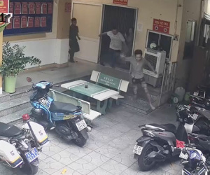 Nghi phạm xin đi vệ sinh rồi tháo chạy khỏi trụ sở công an ở TP.HCM