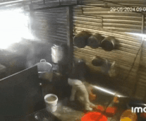 Bắt đối tượng vào trú mưa rồi chích điện cướp dây chuyền vàng của chủ quán nhậu