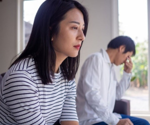 Vừa ra khỏi tòa, chồng cho xem loạt tin nhắn, tôi lập tức hối hận vì đã ly hôn