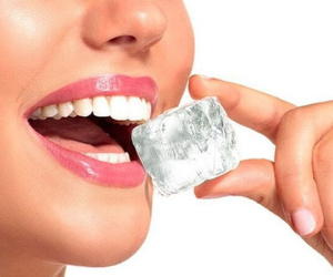 Vì sao nhiều người thích ăn đá lạnh?