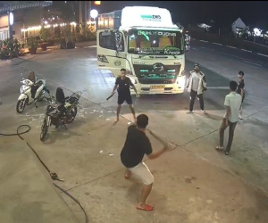 Nhóm người chém nhau loạn xạ tại cây xăng ở Bình Dương
