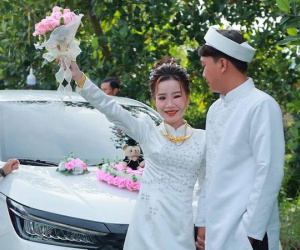 Hình ảnh cô dâu bị ong đốt sưng mắt được chia sẻ chóng mặt trên MXH: 'Đây là kỷ niệm đáng nhớ'