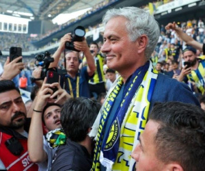 Mourinho nhận mức lương khổng lồ ở Fenerbahce