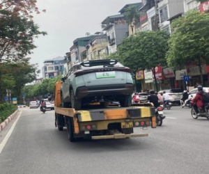 Omoda E5 lần đầu xuất hiện trên phố Hà Nội: Ra mắt trong tháng này, chạy 430km/lần sạc