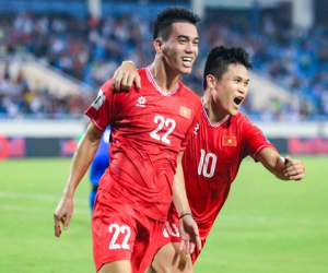 CĐV Indonesia cho rằng Tuấn Hải việt vị khi ghi bàn quyết định cho Việt Nam