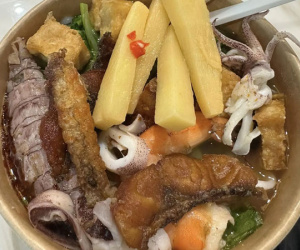Suất bún Thái hải sản 54k tai tiếng nhất hiện tại: Khách chê không ngon, chủ quán phản hồi kiểu 'ngang ngược' khiến dân mạng không thể ngồi yên!