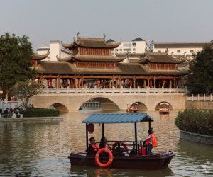 Gợi ý loạt tour 'xuất ngoại' dịp hè siêu rẻ, chơi thả ga hết vài triệu đồng