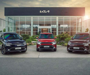 MPV cỡ nhỏ Kia Carens tại Việt Nam được điều chỉnh giá bán