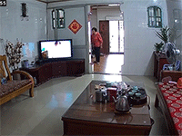 Cụ bà hai lần thoát hiểm trong gang tấc khi nấu ăn ngay trong bếp