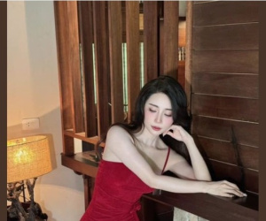 'Cá sấu chúa' Quỳnh Nga liên tiếp chia sẻ ẩn ý, tâm trạng buồn bã, liệu có liên quan đến người yêu tin đồn?