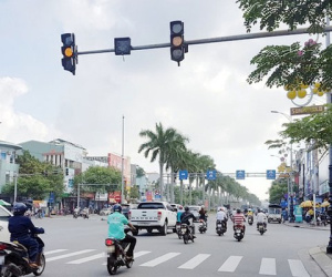 Bỏ đề xuất cấm tuyệt đối vượt đèn vàng