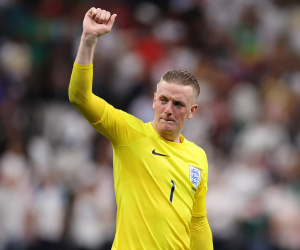 Sợ đồng đội tâm lý yếu, thủ môn tuyển Anh xung phong đá penalty