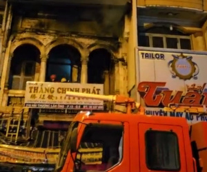 Cháy lớn tại căn nhà hai tầng ở trung tâm TPHCM