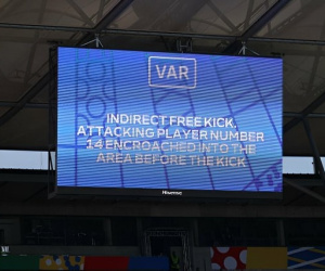 Góc VAR: Tại sao cầu thủ Tây Ban Nha thoát thẻ đỏ mười mươi, và pha ghi bàn của Croatia có bị 'cướp'?