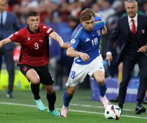 Để Albania lập kỷ lục Euro, ĐKVĐ Italia 'chết hụt' trong ngày ra quân