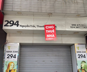 Hàng loạt mặt bằng kinh doanh trên tuyến phố 'đất vàng' Nguyễn Trãi vẫn 'ế ẩm', đóng cửa ngày đêm