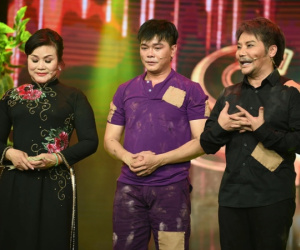 Phản ứng của nam nghệ sĩ Việt nổi tiếng khi bị đồn nghiện ngập, mẹ trói vào cầu thang
