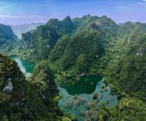 Thung lũng xanh ở Lạng Sơn, khách mê mẩn thám hiểm hang động, chinh phục độ cao