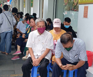 Sắp hết cảnh xếp hàng dài chờ đợi mua vàng miếng SJC