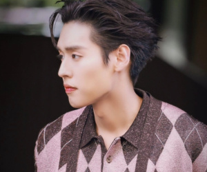 Nam chính 'Gia tài của ngoại' Billkin visual 1000 điểm khi dự show Gucci, vừa đến đã hút hết spotlight