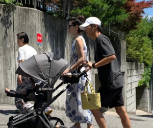 Song Joong Ki gây choáng vì đầu tư khủng cho quý tử, 1 món đồ có giá gấp 10 lần váy vợ Tây