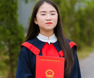 Nữ sinh 'trường làng' gây sốt khi đỗ cả 3 trường chuyên