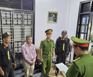 Vừa được miễn hình phạt tù, cựu giám đốc CDC Thừa Thiên Huế lại bị bắt