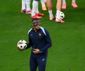 Tái xuất với mặt nạ, Mbappe lập cú đúp bàn thắng và kiến tạo