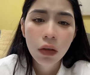 Tình trạng hiện tại của Hằng Du Mục: Dọn ra khỏi nhà, chồng chuẩn bị quà bất ngờ để xin tha thứ?