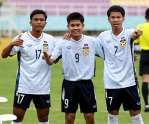 Tuyển Lào ngược dòng kịch tính, tạm vượt Indonesia để dẫn đầu bảng giải Đông Nam Á
