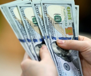Giá USD tự do tiến sát mốc 26.000 đồng