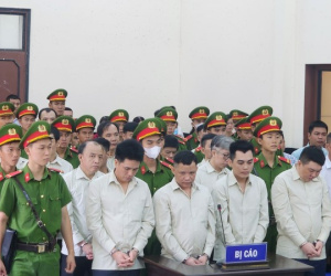 Mánh khóe nhận hối lộ, giả mạo trong công tác của loạt cán bộ UBND, công an xã