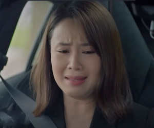 Hồng Diễm trong 'Trạm cứu hộ trái tim' bị khán giả chê cười vì diễn xuất dở tệ, 'nặn' mãi không ra nổi một giọt nước mắt