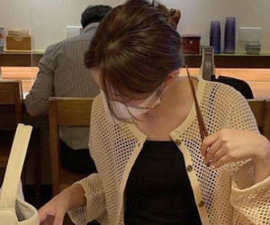 Tố thanh niên chụp lén ở quán cafe mới nổi tại Hà Nội, cô gái choáng nặng với điều diễn ra sau đó