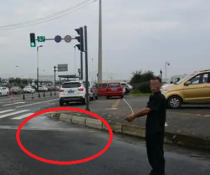 Truy bắt kẻ cướp cả đêm, cảnh sát chết lặng với đoạn camera thu được: Nạn nhân 'gạt nước mắt' khai sự thật!