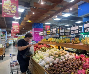 Từ ngày mai (1-7): Tăng lương cơ sở, liệu giá cả có 'té nước theo mưa'?