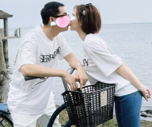 Hương Giang 'khoá môi' bạn trai giấu mặt