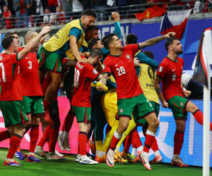 Cristiano Ronaldo đá hỏng penalty trong hiệp phụ, thủ môn thành người hùng đưa Bồ Đào Nha vào tứ kết EURO