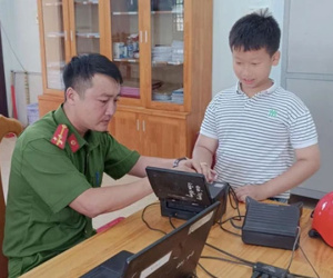Bố mẹ nên đưa con đến ngay trụ sở công an làm điều này nếu không muốn cầm theo giấy khai sinh đi khắp nơi